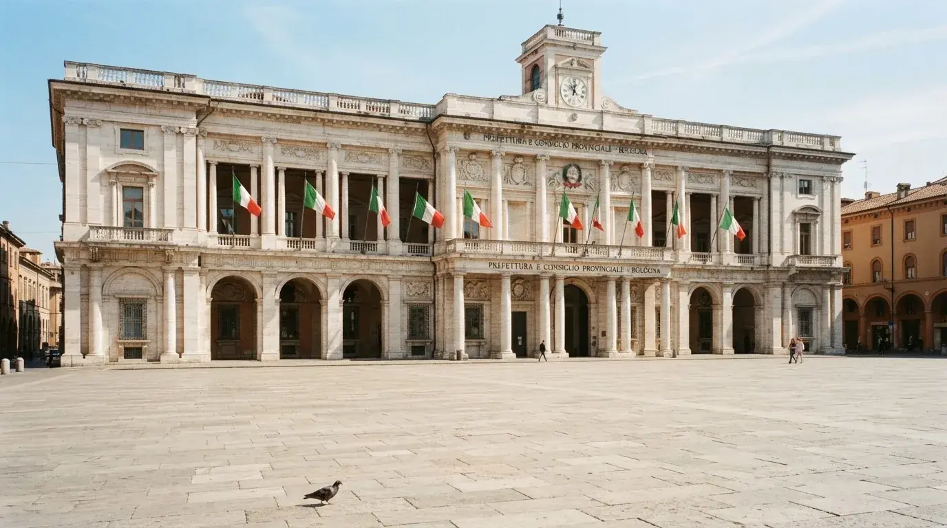 Palazzo istituzionale con bandiere al vento in una piazza soleggiata — casino non aams affidabili